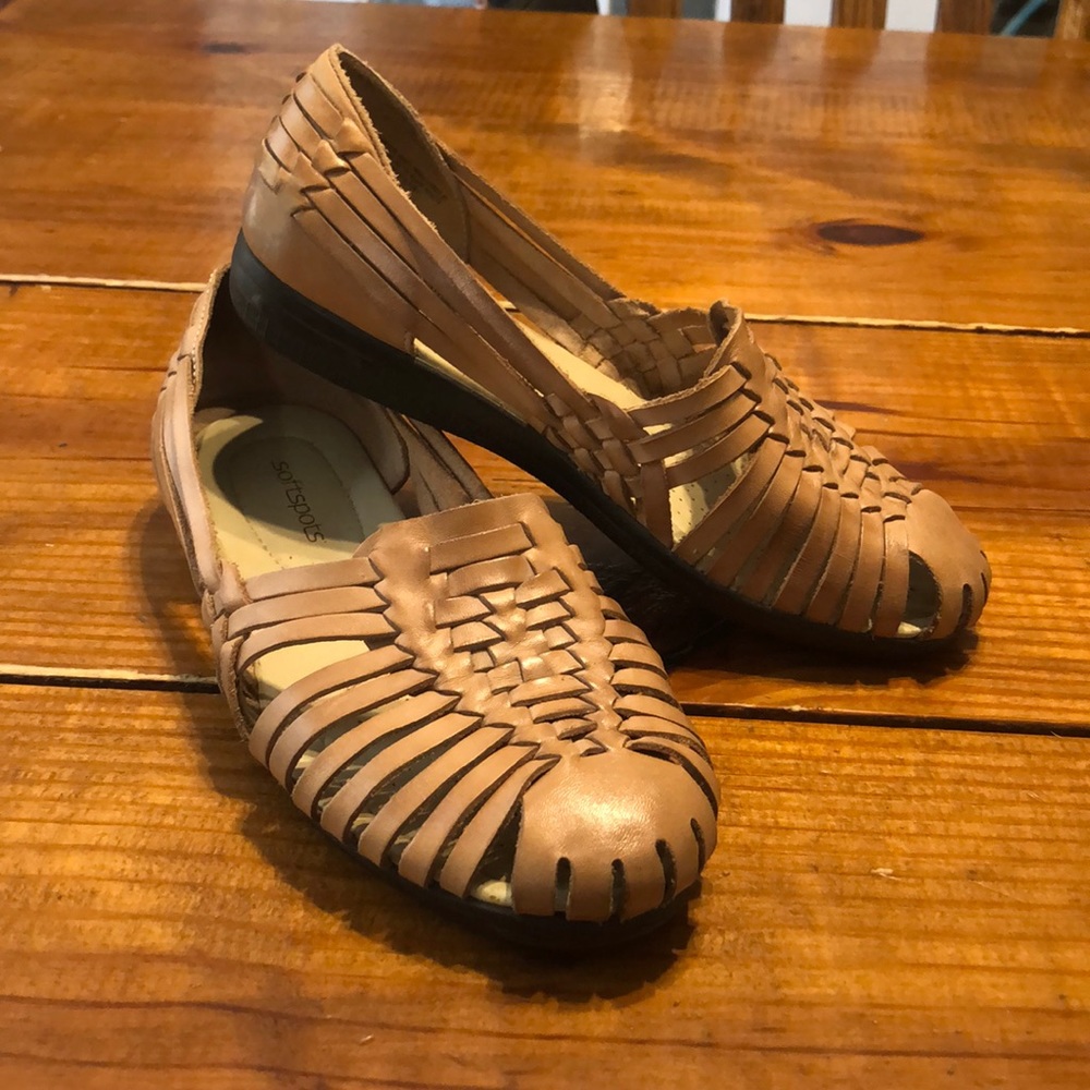 Softspots leather espadrilles.  Size 8W. GUC!